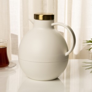 Alba Jug White With Gold Round Lid 1 Ltr
