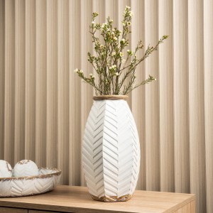 Geom Vase White 21x19x36.5 cm