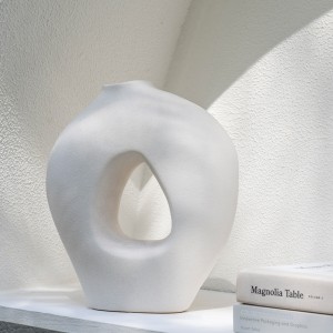 Asym Vase White 24x10.5x27.8 cm