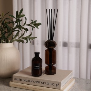 White Oud Diffuser 300 ml