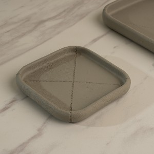 Silky Small Plate Brown 11.7X1.7X11.7 cm