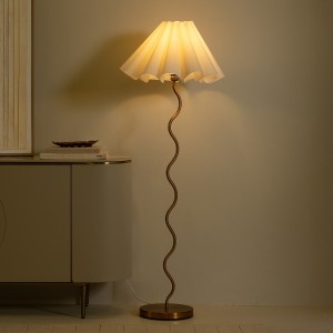 Wave Metal Floor Lamp White 147 cm