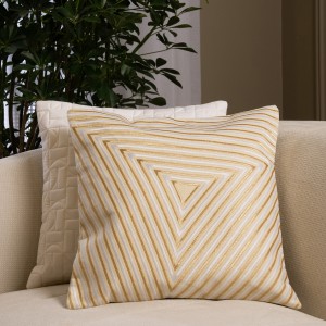 Hypnotize Cushion Gold 50 X 50 cm  