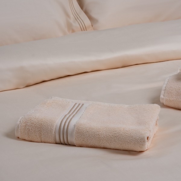 Spencer Bath Towel Ivory 70x140 cm