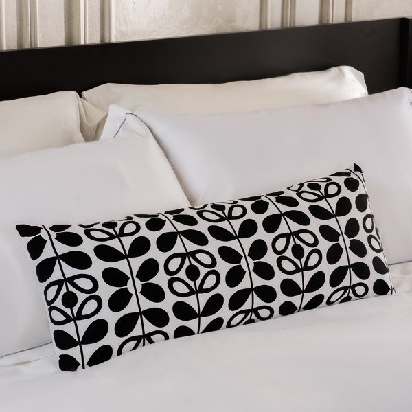 Clover Bedroom Cushion Black/White 30x80 cm