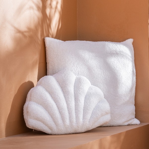 Boucle Shell Cushion White 40 cm