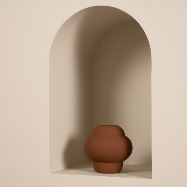 Novel Vase Clay 13.7x13.7x13 cm
