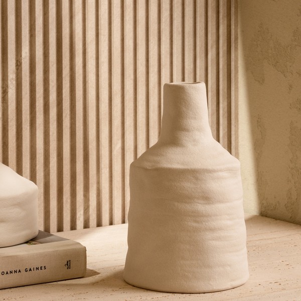 Arched Ceramic Vase Matte White 13.5X21 cm