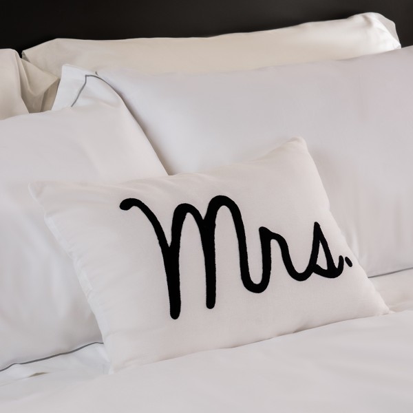 Mrs Bedroom Cushion White/Black 35x50 cm