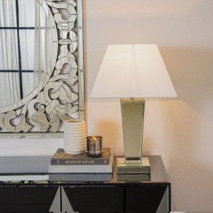 مصباح طاولة ماليبو بإضاءة بيضاء 45 × 15 سم