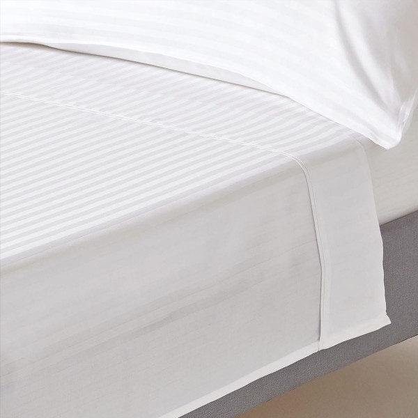 ملاءة سرير منسدلة من مجموعة أطقم وايت كولكشن - بيضاء
