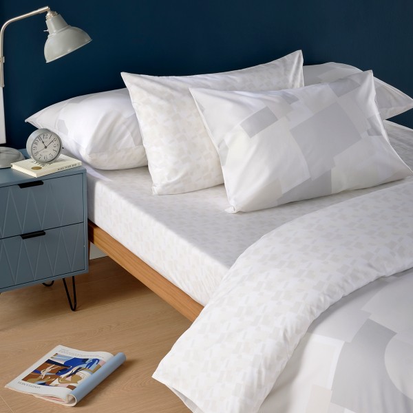 شُرشف سرير مشدود بحواف مطاطية مطبوع بلوكس أبيض 120×200 سم